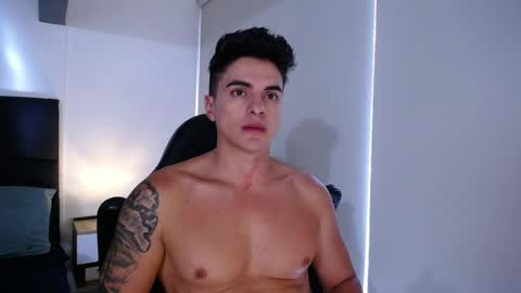 Snapshot of christianvalenzia chatting on 01-04-25, 02:25 Christian online show from 01-04-25, 02:25