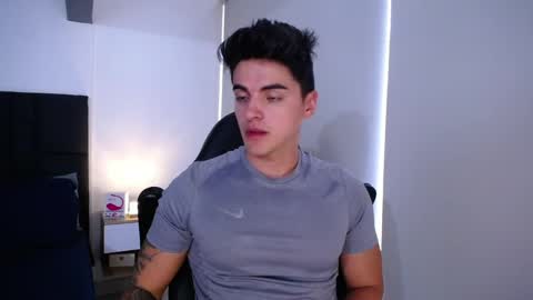 Snapshot of christianvalenzia chatting on 01-17-25, 04:04 Christian online show from 01-17-25, 04:04