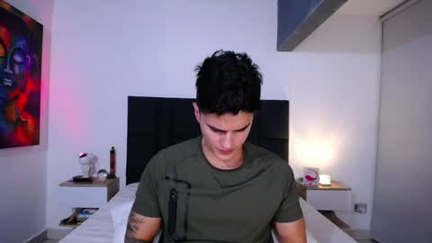 Snapshot of christianvalenzia chatting on 02-06-25, 12:33 Christian online show from 02-06-25, 12:33