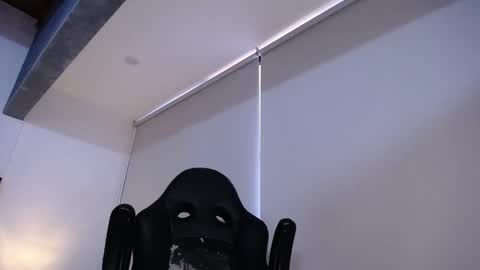 Snapshot of christianvalenzia chatting on 10-29-25, 01:57 Christian online show from 10-29-25, 01:57