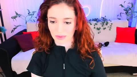Snapshot of christinaconteeree chatting on 05-31-26, 06:09 christinaconteeree online show from 05-31-26, 06:09