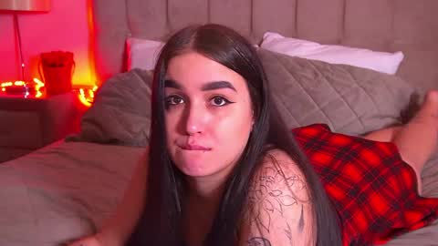 Christina online show from 02-01-25, 01:23