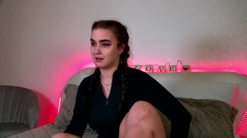 Christina online show from 02-18-25, 04:04