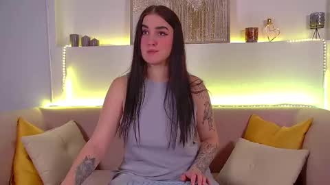 Christina online show from 02-28-25, 12:43