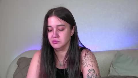 Christina online show from 10-20-25, 06:08