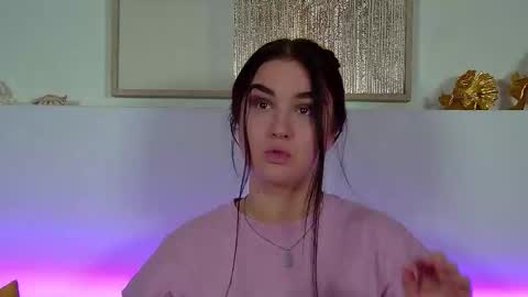 Christina online show from 11-25-25, 06:52