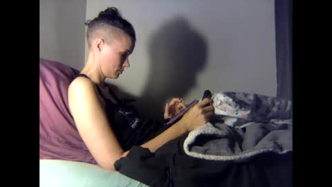 Christina Saunters online show from 10-16-25, 12:39