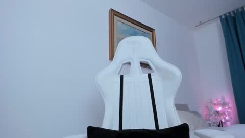 Hi im Christine online show from 12-11-24, 08:36