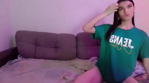 Snapshot of christine_bell chatting on 02-22-25, 09:04 Christine online show from 02-22-25, 09:04