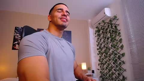 Snapshot of christopherblack_ chatting on 11-17-25, 01:06 Christopher Black online show from 11-17-25, 01:06