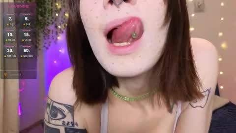 christy memeow online show from 10-14-25, 03:13