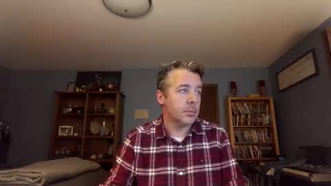 Snapshot of chrisw8121 chatting on 11-22-25, 05:17 chrisw8121 online show from 11-22-25, 05:17