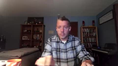 Snapshot of chrisw8121 chatting on 11-24-25, 07:57 chrisw8121 online show from 11-24-25, 07:57