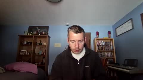 Snapshot of chrisw8121 chatting on 12-03-25, 04:05 chrisw8121 online show from 12-03-25, 04:05