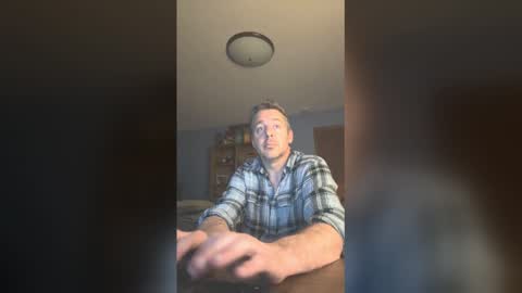 chrisw8121 online show from 04-17-26, 05:10