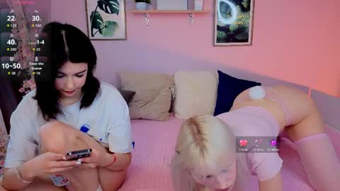 EvaBlonde TayaBrunette EliieBlack hair online show from 04-03-26, 02:26