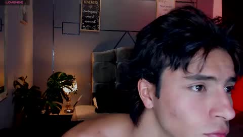 chrristopher77 online show from 11-25-25, 04:18