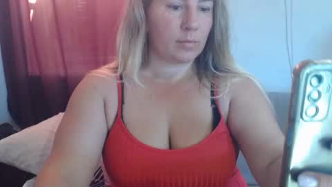 Snapshot of chrystalbella chatting on 07-26-26, 05:59 Diana online show from 07-26-26, 05:59