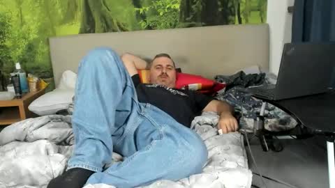 Snapshot of chubbydaddybear82 chatting on 11-09-25, 05:28 chubbydaddybear82 online show from 11-09-25, 05:28