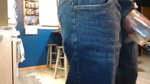 Snapshot of chubbytuna chatting on 12-15-25, 12:37 Chubbypumper online show from 12-15-25, 12:37