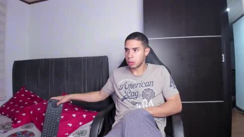 Snapshot of chuckykarla chatting on 02-18-26, 05:14 Karlay online show from 02-18-26, 05:14