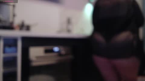 Snapshot of chwerry_b0 chatting on 11-03-25, 12:24 Jessica online show from 11-03-25, 12:24