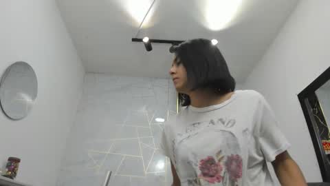 ...   ... online show from 12-21-25, 04:41