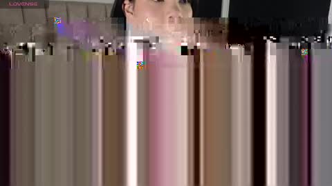 Mia online show from 04-18-26, 04:49