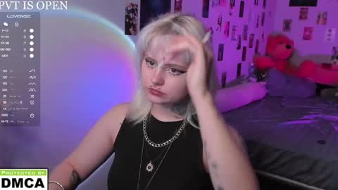 Helen and Teya online show from 01-18-26, 02:32