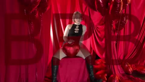 Snapshot of cinbellamy chatting on 02-25-26, 02:21 Cin Bellamy online show from 02-25-26, 02:21