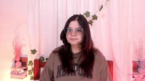 Snapshot of cinderella_lewis chatting on 02-16-25, 03:38 Sofi Eva and Mey online show from 02-16-25, 03:38