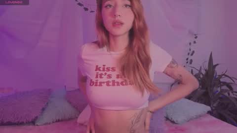 Snapshot of cinderella_lewis chatting on 10-15-25, 03:23 Sofi Eva and Mey online show from 10-15-25, 03:23