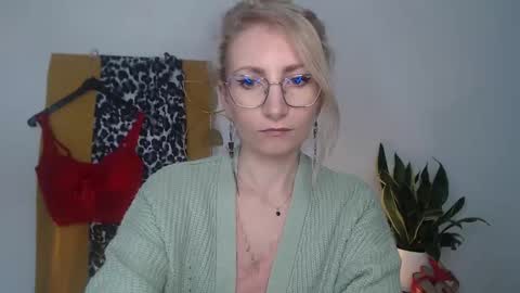 Cinderella online show from 04-15-26, 05:58