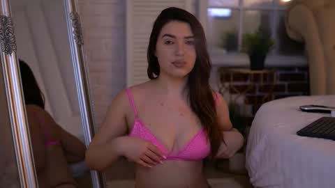 Snapshot of cindycruse chatting on 02-15-26, 06:10 Cindy online show from 02-15-26, 06:10