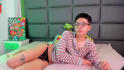 Snapshot of cinnamon_boyx chatting on 03-07-25, 08:11 Cinna Boy online show from 03-07-25, 08:11