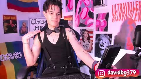 Snapshot of cinnamon_boyxxx chatting on 03-04-25, 01:45 David     Independent Model online show from 03-04-25, 01:45