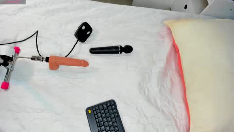 Snapshot of cintiavega chatting on 02-07-25, 11:45 Cintia online show from 02-07-25, 11:45