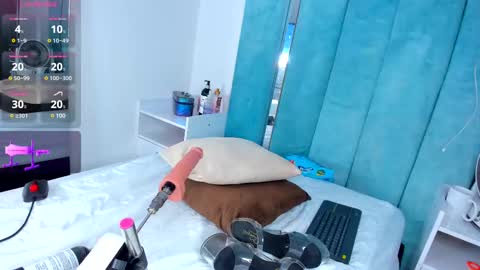 Snapshot of cintiavega chatting on 02-15-25, 03:06 Cintia online show from 02-15-25, 03:06