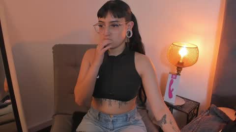 Snapshot of cintya_kors chatting on 02-04-25, 10:13 Cintya online show from 02-04-25, 10:13