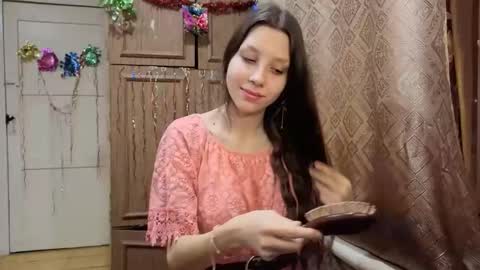 Lisa Salivan online show from 12-16-25, 11:32