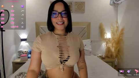 Snapshot of cl4ire chatting on 01-09-26, 12:02 Claire 3 online show from 01-09-26, 12:02