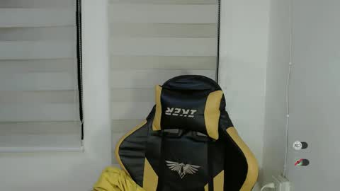 CLAIRE online show from 03-08-25, 06:32