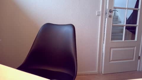 clamshive7 online show from 12-21-25, 01:07