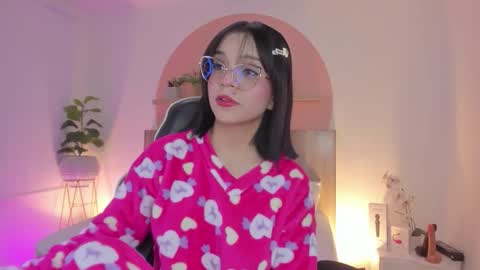 Snapshot of clara_lu chatting on 02-08-26, 02:59 C L A R A online show from 02-08-26, 02:59