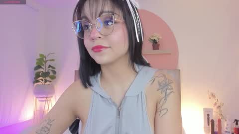 Snapshot of clara_lu chatting on 02-10-26, 02:48 C L A R A online show from 02-10-26, 02:48