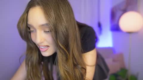 Clara smile online show from 01-17-26, 07:17