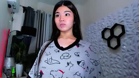 Snapshot of claraakhasova chatting on 10-13-25, 05:18 Samantha online show from 10-13-25, 05:18