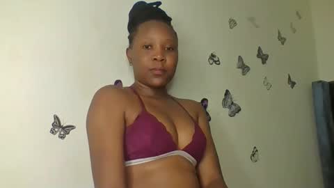 clara11 online show from 04-16-26, 09:39