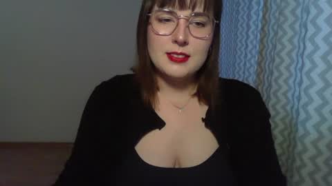 Snapshot of claralovely chatting on 06-15-26, 05:59 Clara online show from 06-15-26, 05:59