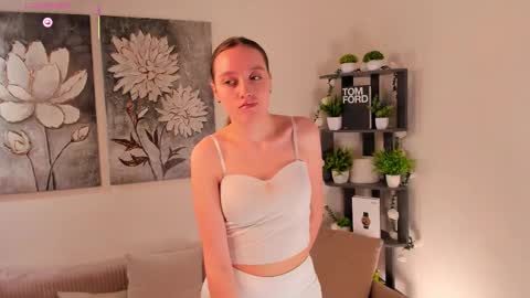 Snapshot of claribelpastano chatting on 02-28-26, 01:39 Lora online show from 02-28-26, 01:39